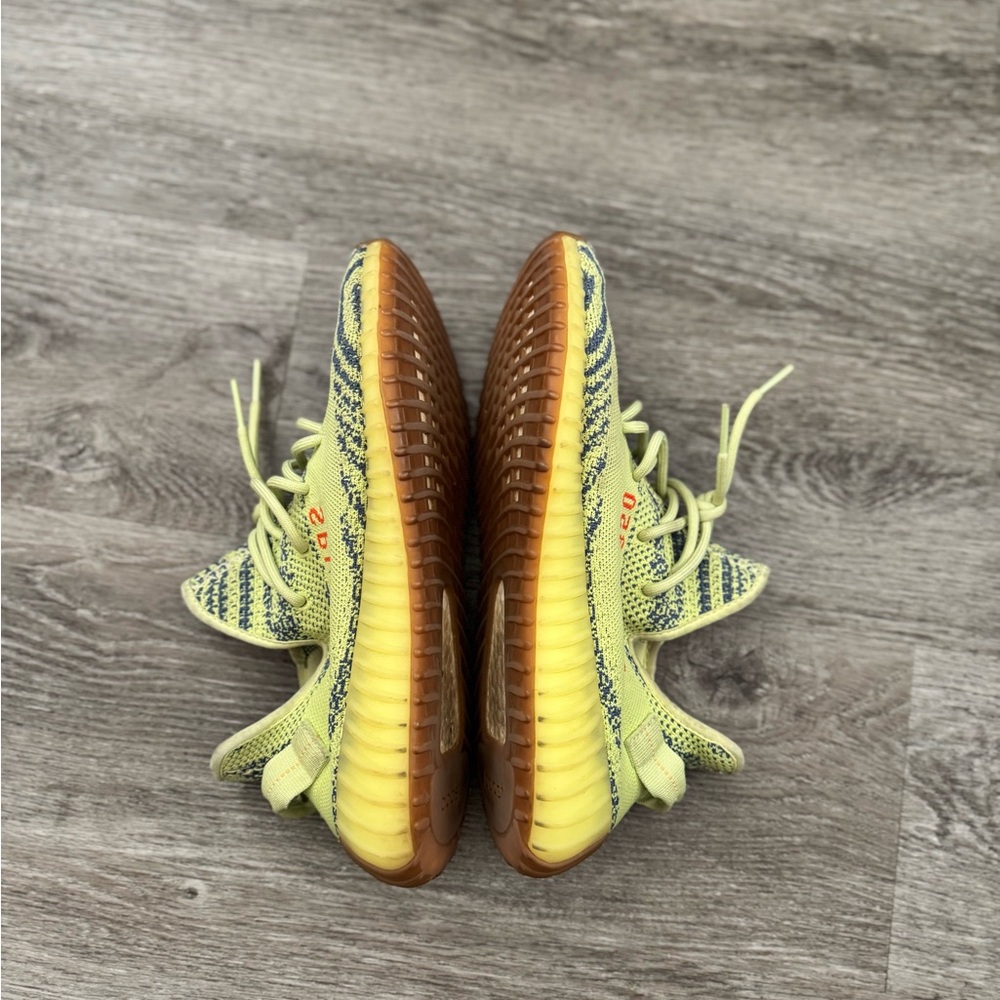 Yeezy Boost 350 V2 Mens Semi Frozen Yellow with Orange SPLY-350 - Picture 5 of 9